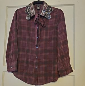 Marc Jacobs plaid silk long sleeve blouse with embellished collar. Size 2. EUC